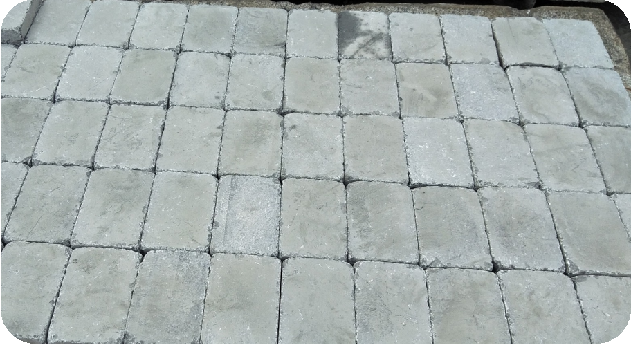 210x140x40 tumbled tiles (DL 695 Black granite)